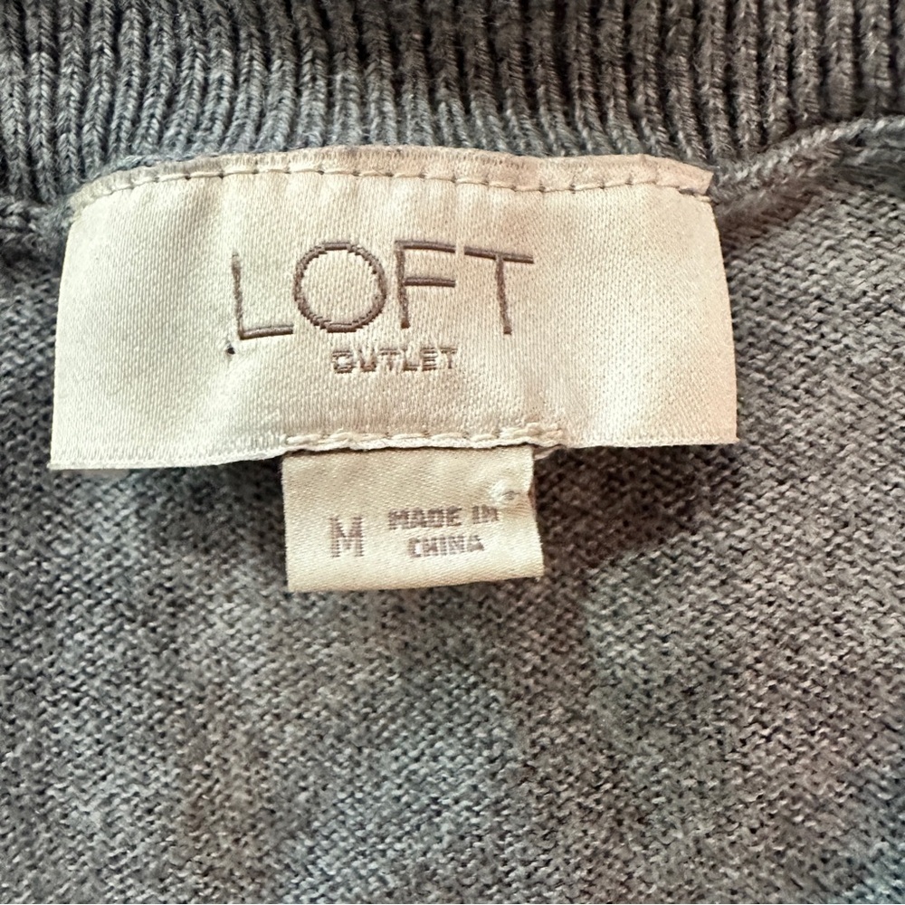 LOFT Outlet Gray Mixed Media V-Neck Sweater Size M – Striped Back Panel - Picture 8 of 16